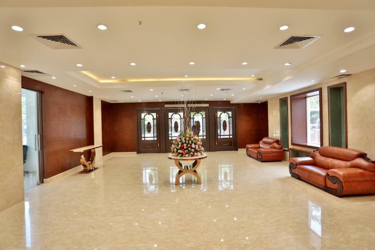 Hotel Royal Imperio Faridabad Exterior foto
