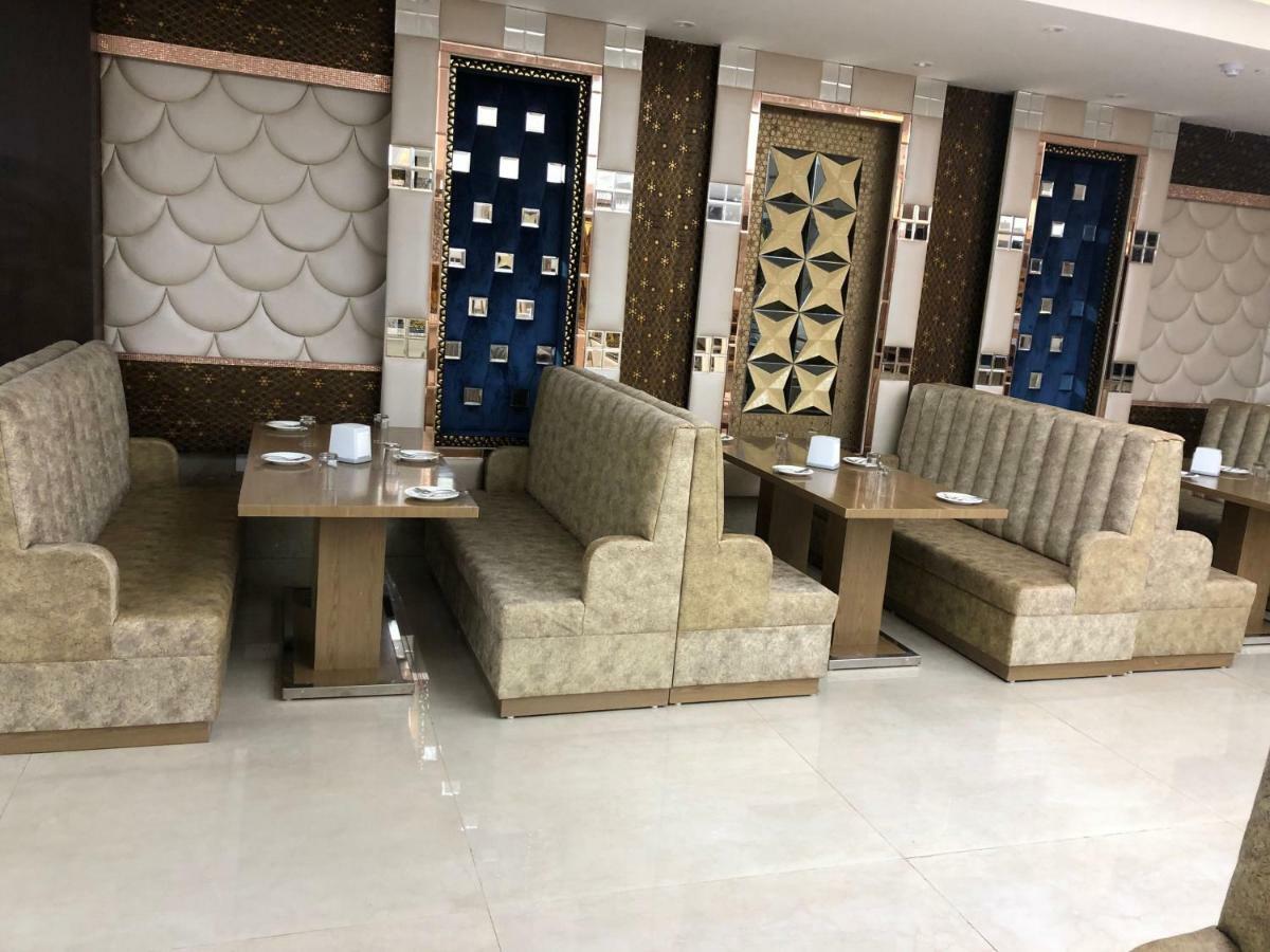 Hotel Royal Imperio Faridabad Exterior foto