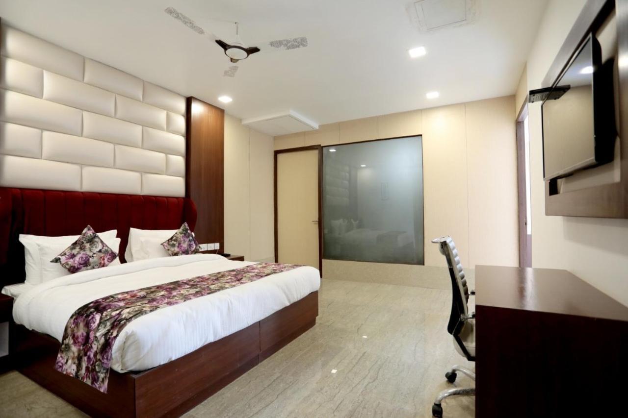 Hotel Royal Imperio Faridabad Exterior foto